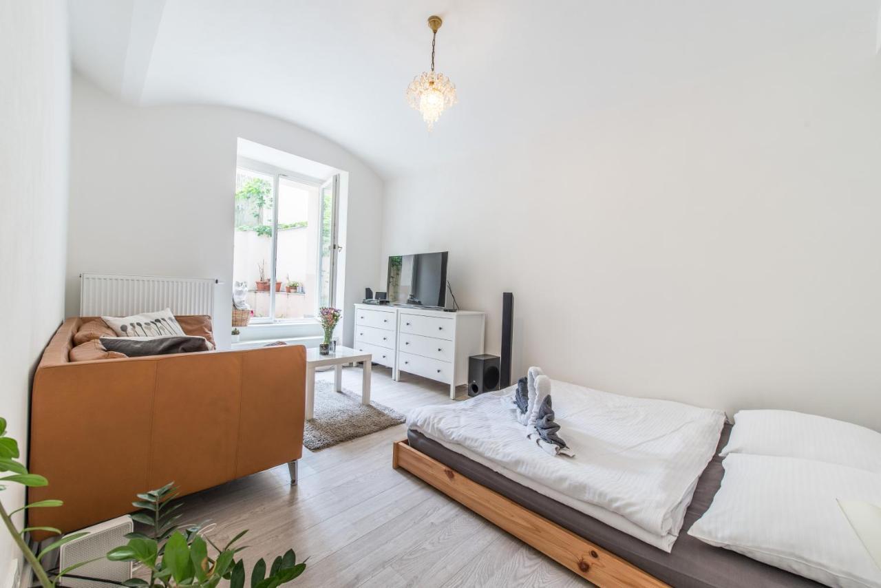 Quiet Apartment In The City Center With Own Terrace Praha Eksteriør bilde